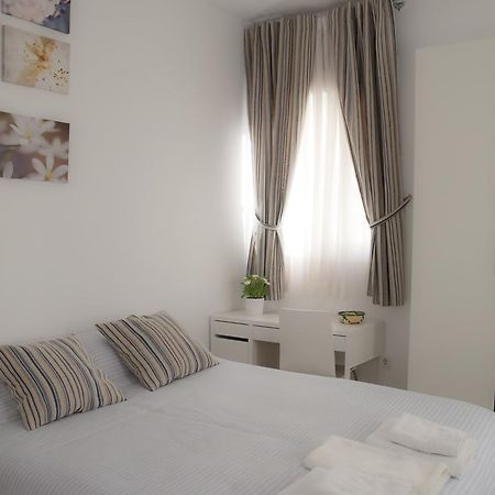 Hotel Sunnylivings à Séville Extérieur photo