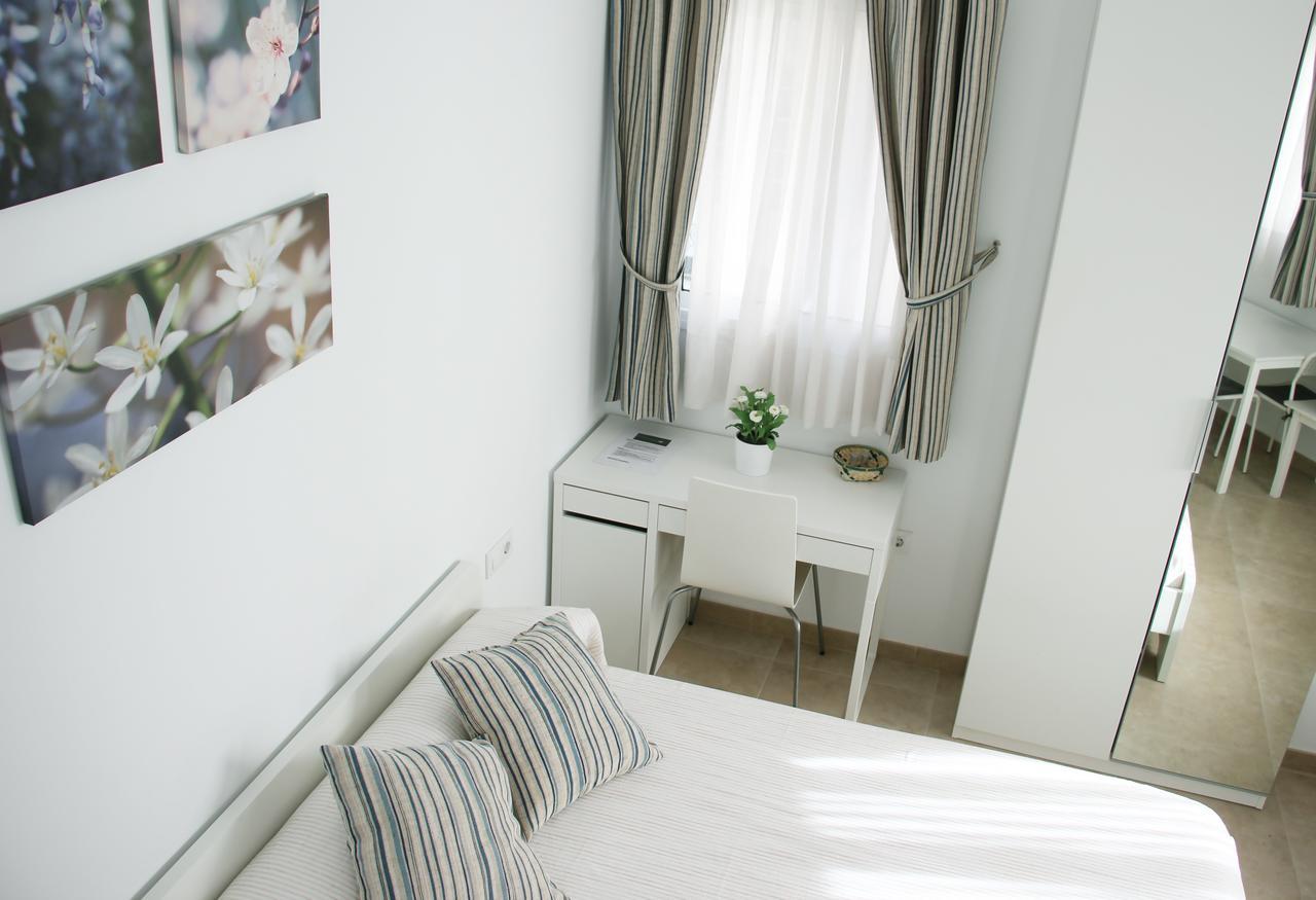 Hotel Sunnylivings à Séville Extérieur photo