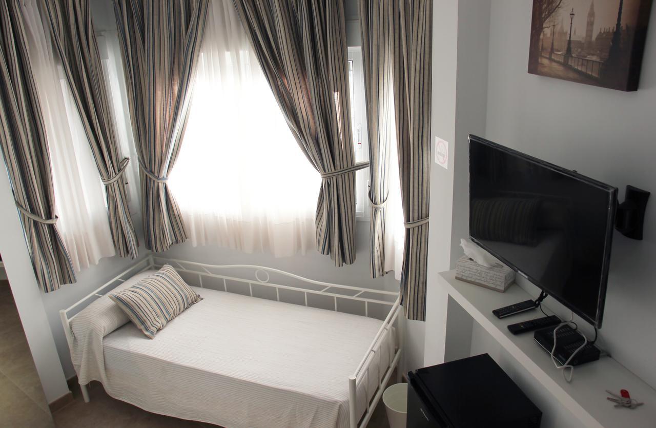 Hotel Sunnylivings à Séville Extérieur photo