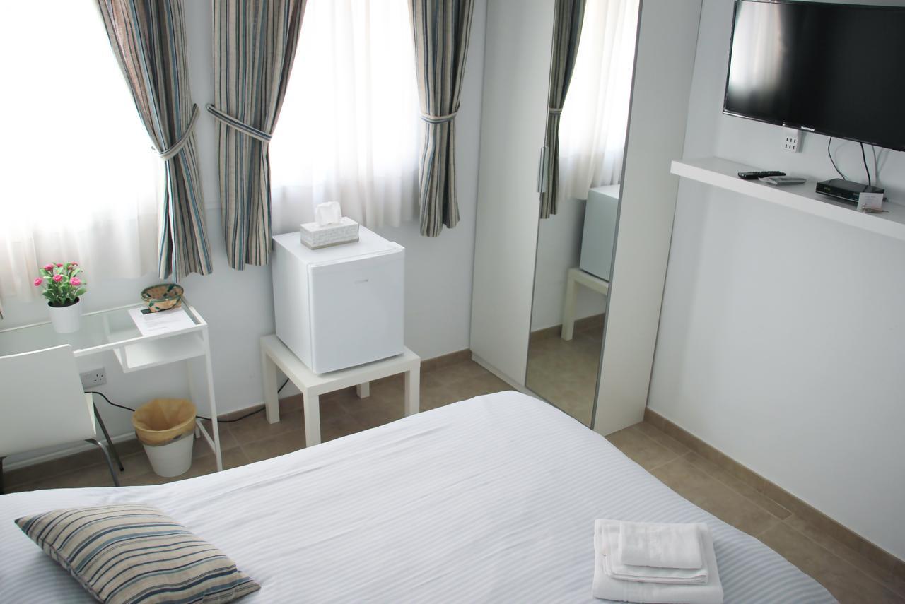 Hotel Sunnylivings à Séville Extérieur photo